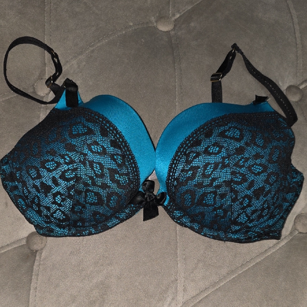 Victoria's Secret Teal and Black Animal Print Bra